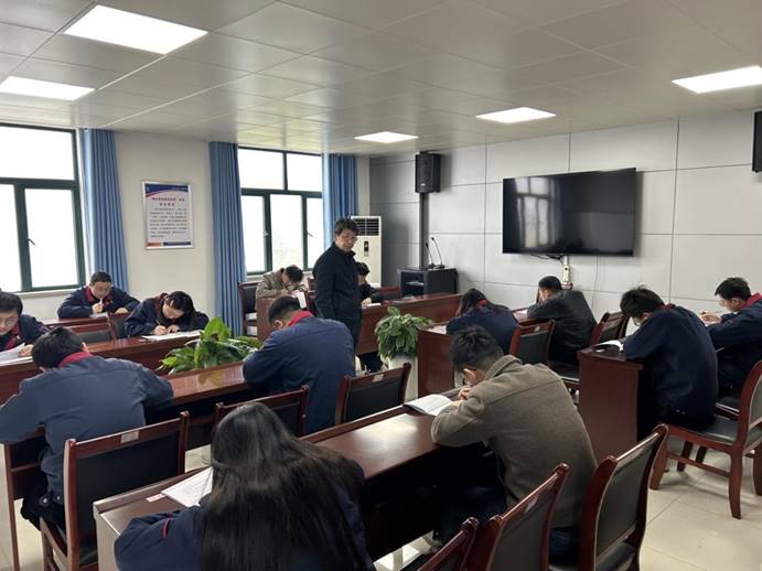 建材公司、檢測公司聯(lián)合開展管理人員業(yè)務(wù)提升考試